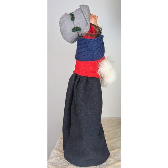 Byers' Choice Caroler Vintage 1989 Woman Black Skirt Red Coat Fur Muff Gray Hat - Picture 7 of 11